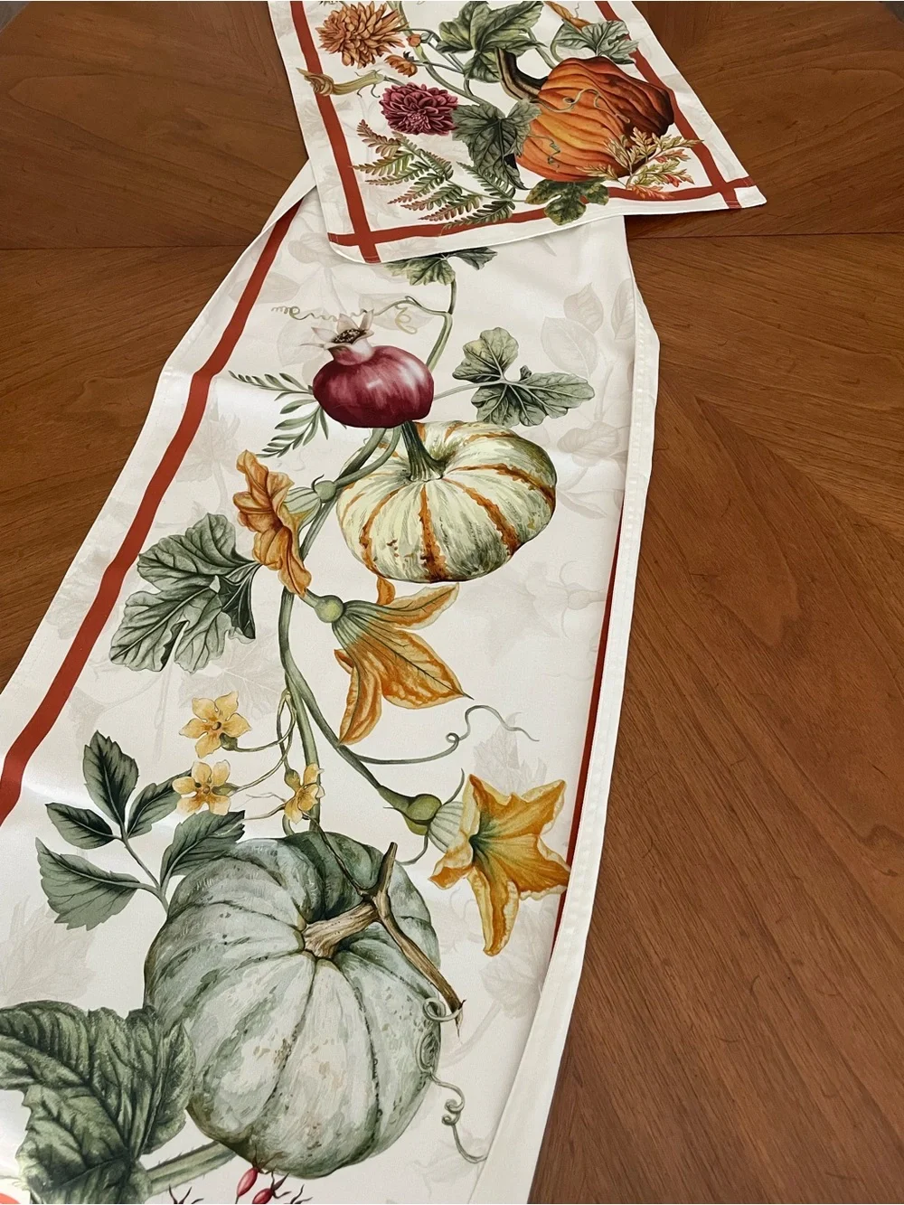 NWT Williams Sonoma Harvest Pumpkin Patch Table Runner 16